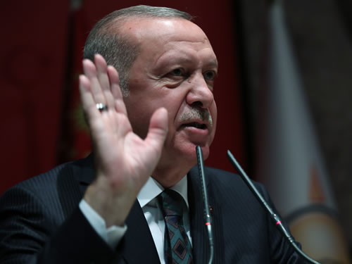 “Suriye’deki gerçek işgalcilere ses edemeyenlerin, Türkiye’nin meşru haklarını korumasına karşı çıkması bir teslimiyet ifadesidir”