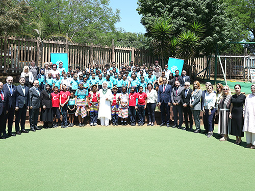 First Lady Erdoğan visits International Maarif School in South Africa