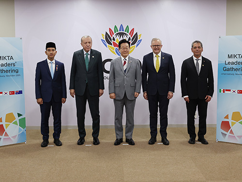 President Erdoğan meets with MIKTA leaders