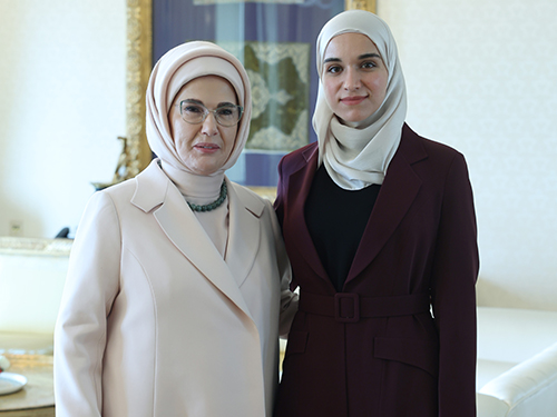 First Lady Erdoğan meets with Syrian First Lady Latifa al-Droubi