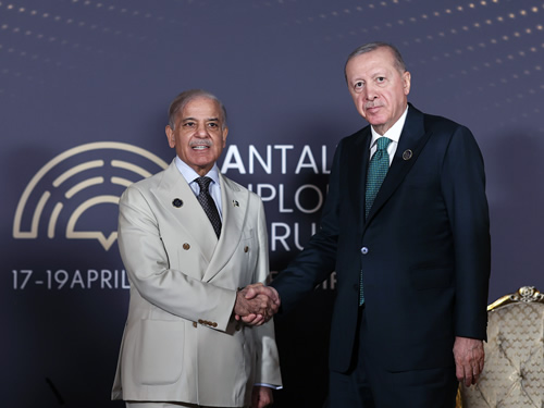 President Erdoğan meets with PM Sharif of Pakistan